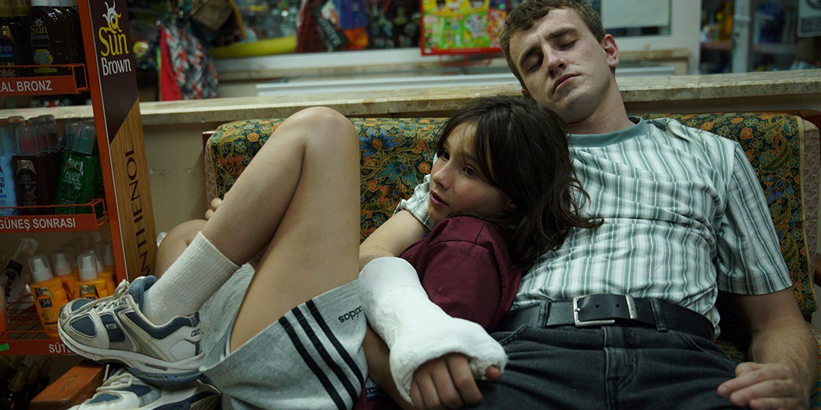 ENTER-AFTERSUN-MOVIE-REVIEW-MCT.JPG